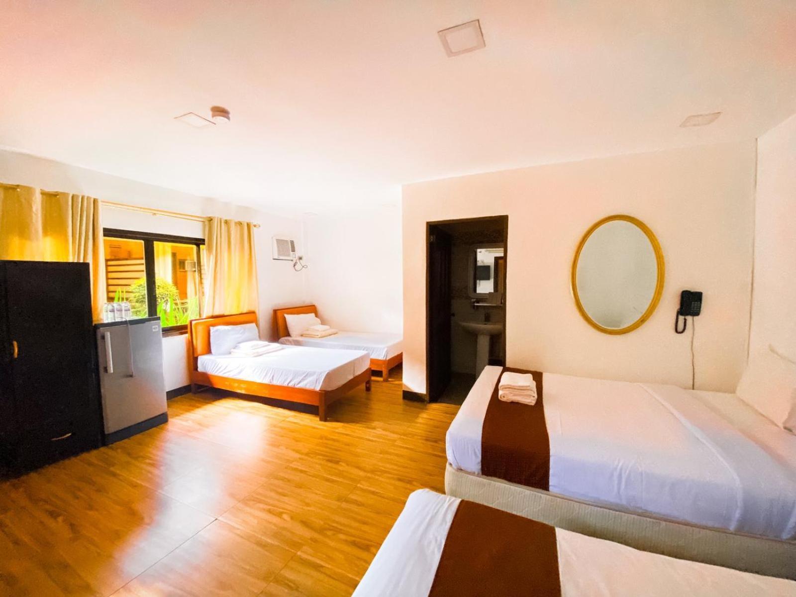 Hortz Hotels And Resorts タガイタイ エクステリア 写真